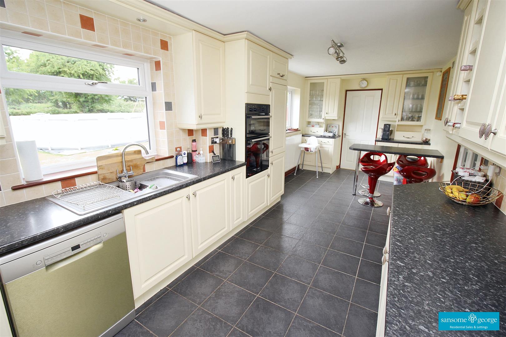 Farm Drive, Tilehurst, Reading